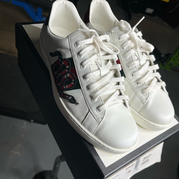 White Sneakers with Embroidered Snake - Picture 1 of 12
